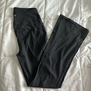 Lululemon bootcut yoga pants